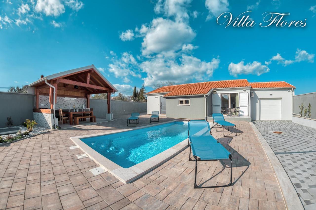 villa flores Kavran Exterior foto