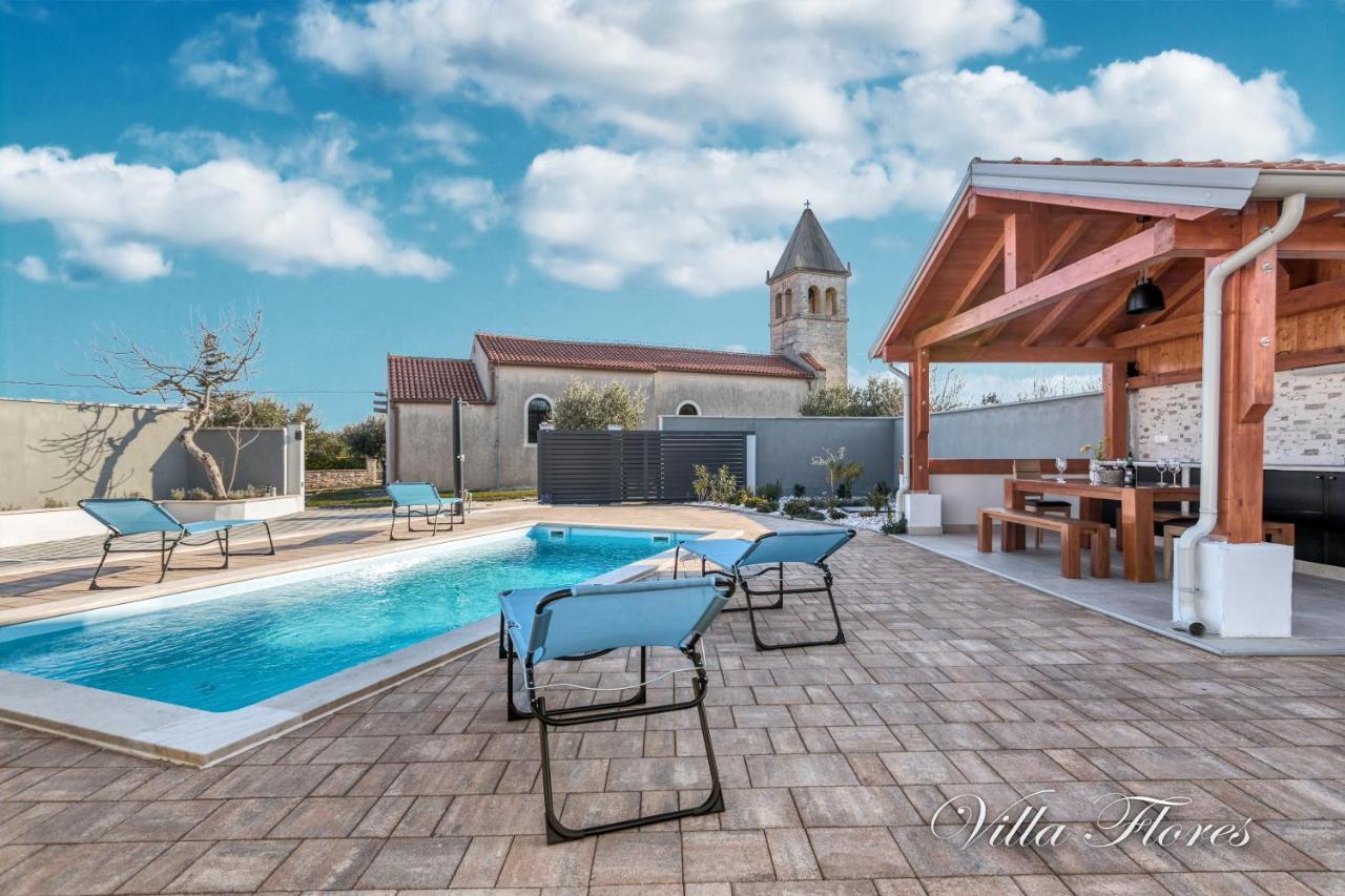 villa flores Kavran Exterior foto